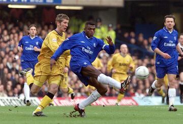 Fue una leyenda en el Olympique Marsella y un jugador importantísimo en el Milán de mediados de los noventa y en la Francia campeona del mundo del 98. Llegó al Chelsea en 1998 pero al igual que su compañero Zola, se fue del club poco antes de la época dorada del conjunto blue con la llegada de Abramovich.