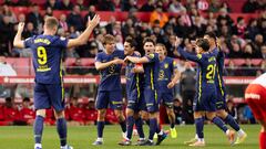 Eterno Koke, extraterrestre Oblak