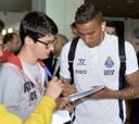 Locura por el nuevo madridista Danilo a su llegada a Madeira