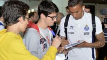 Gran expectación en la llegada de Danilo a Madeira