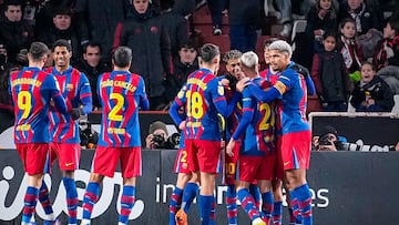 Los jugadores del Barça celebran la victoria ante el Albacete.