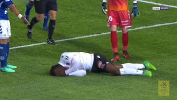 Balotelli finge que le agreden y las redes cargan contra él