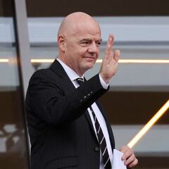 El fútbol mundial se parte en dos