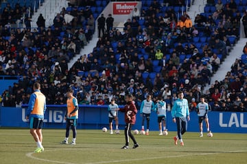 Borja Jiménez da órdenes durante la sesión. 