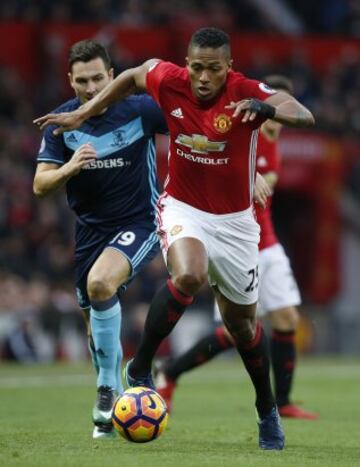  El ecuatoriano del United, Antonio Valencia es el cuarto en el ranking, puede llegar a correr  35,1 km/h