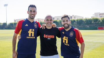 2022-11-24 Visita Andrés Iniesta  
SOLO USO EDITORIAL, SOLO DISPONIBLE PARA ILUSTRAR LA NOTICIA QUE ACOMPAÑA (CRÉDITO OBLIGATORIO)
FOTO RFEF