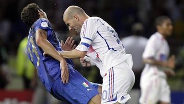 Zidane topa bruscamente
con Matterazzi (2006)