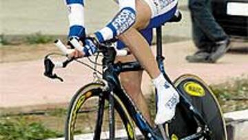 <b>UNA LOCOMOTORA.</B> Frigo se exhibió en San Vicente.