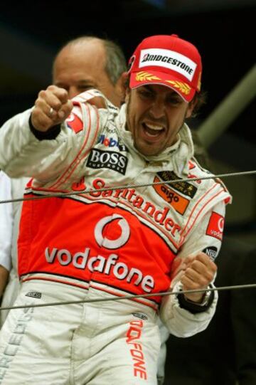 Fernando Alonso tras ganar en Nurburgring. 