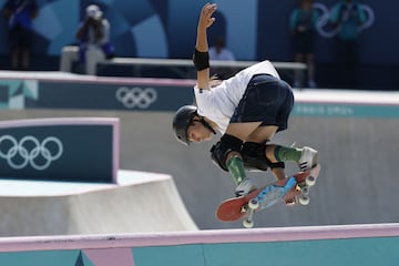 La patinadora de 15 años ya sueña con hacerse con la medalla tras colarse por sorpresa en la final de skate. La española ha quedado séptima lo que le ha permitido entrar en la lucha por la medalla .