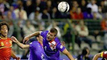 El nuevo fichaje del Madrid, según la prensa croata, en el centro de la imagen (dorsal 4) durante su debut con la absoluta de Croacia ante Bélgica.