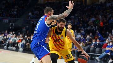Nikola Mirotic, durante el partido de la 13ª jornada de la Euroliga que ha enfrentado al Anadolu Efes y al Barcelona.