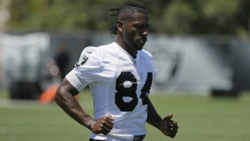 Oakland Raiders wide receiver Antonio Brown during NFL football minicamp Tuesday, June 11, 2019, in Alameda, Calif. (AP Photo/Eric Risberg)