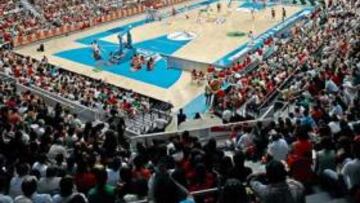 <b>SIGUE ARRASANDO. </b>La afición de Zaragoza vio al mejor Pau Gasol de lo que va de preparación.