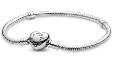 Crea tu historia con las pulseras y charms Pandora top en ventas