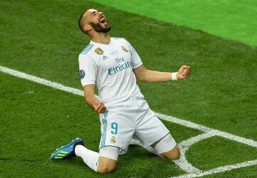 Benzema makes it 1-0 after a great mistake from Karius.