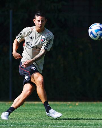 James Rodríguez, volante colombiano, en su primer entrenamiento con Sao Paulo.