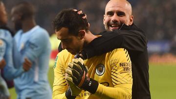 ¿Desaire? Así reaccionó Bravo ante efusiva felicitación de Pep