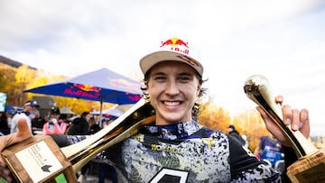 Jackson Goldstone celebrates during the race at UCI Mountain Bike World Cup 2025 - Mont-Saint-Anne, Canada on October 11, 2025 // Boris Beyer / Red Bull Content Pool // SI202510120026 // Usage for editorial use only //