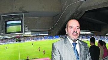 <b>SATISFECHO. </b>Miguel Concepción y su consejo de administración premiarán al equipo si asciende a Primera a final de temporada.