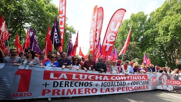 Los secretarios generales de UGT y CCOO, Pepe &Aacute;lvarez y Unai Sordo, respectivamente, encabezan la manifestaci&oacute;n central del Primero de Mayo en 2019. EFE/Fernando Alvarado/Archivo