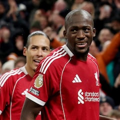 Doble vía para fichar un central