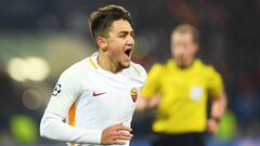 Cengiz Under, celebrando un gol con el Roma en la Champions League, 