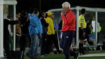 Julio Comesa&ntilde;a en el partido ante Millonarios por los cuartos de final de la Copa &Aacute;guila