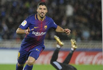 2-3. Luis Su¨¢rez celebr¨® el tercer gol.