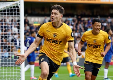 El noruego fue uno de los más activos en el campo desde los primeros minutos y de esta manera, los Wolves peleaban el duelo.