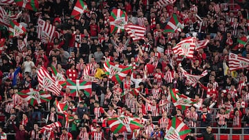 Aficionados del Athletic Club en el estadio de San Mamés.