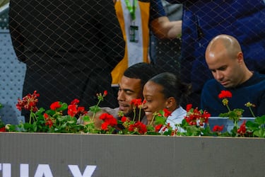  La atleta Ana Peleteiro durante el partido que los tenistas Andréi Rublevv y Carlos Alcaraz disputaron en el Mutua Madrid Open.