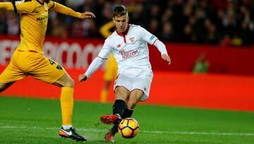 Vietto dispara a puerta ante el Málaga.