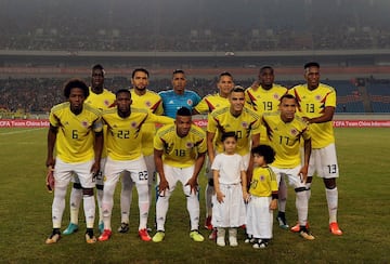 Este fue el once titular de la Selección ante China: Cuadrado, Lerma, Mina, D. Sánchez, Fabra; C. Sánchez, Aguilar, Moreno, Pardo, Bacca y Zapata