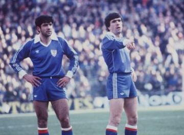 Segundo máximo goleador de la historia del Athletic con 147 goles. Militó 12 temporadas en Primera con el equipo vasco.