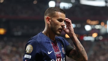 Soccer Football - FIFA Club World Cup - Quarter Final - Paris St Germain v Bayern Munich - Mercedes-Benz Stadium, Atlanta, Georgia, U.S. - July 5, 2025 Paris St Germain's Lucas Hernandez looks dejected after being shown a red card by referee Anthony Taylor IMAGN IMAGES via Reuters/Brett Davis