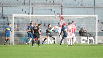 Boca cae y cede la punta