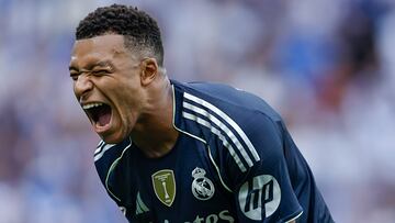 Kylian Mbappé gesticula durante el triunfo del Real Madrid ante la Real Sociedad en Anoeta.