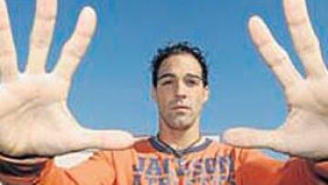 <b>EL MEJOR. </b>Rubén Pérez fue el mejor jugador de la dolorosa derrota ante el Recreativo. Salvo al Nàstic de una goleada que hubiese sido casi definitiva para el técnico, pues el conjunto onubense se mostró igual de superior en el juego que en las ocasiones. Rubén fue el centro de todas las miradas ayer el entrenamiento. Fue se segundo encuentro en la Liga de Primera.