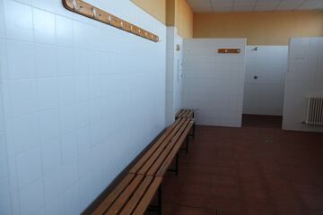 One of the dressing rooms at Las Pistas del Helmántico.