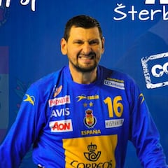 España convoca a Sterbik: "Vengo para intentar ganar una medalla"