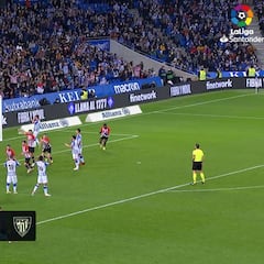 El peor día, contra el peor rival y en el peor minuto: la cantada de Remiro que es incomprensible