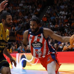 L.J. Figueroa sale del Leyma Coruña rumbo al Aris de Salónica