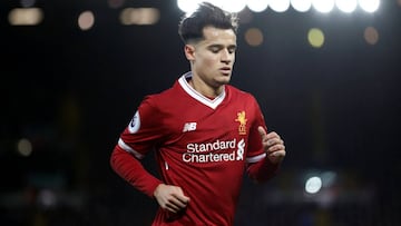 Philippe Coutinho aterriza lesionado al Barcelona