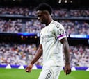 El Betis se acuerda de Vinicius en la felicitación a Dembélé