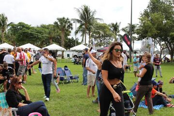 Las bellezas que vieron el Madrid - Barcelona en Miami