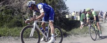 Boonen aceleraba continuamente, pero nunca formó un corte con opciones de llegar.