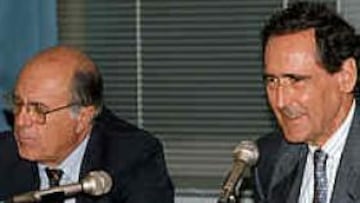 <b>FALLECIDOS LOS DOS.</b> Imagen de archivo de una reunión del COE en la que se sentaron juntos Carlos Ferrer Salat, cuando era presidente, y su sucesor, Alfredo Goyeneche, ambos trágicamente desaparecidos.