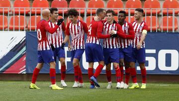 Los jugadores del Atl&eacute;tico Juvenil celebran un gol. 
 