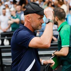 Schreuder busca celebrar su partido 50 con una victoria